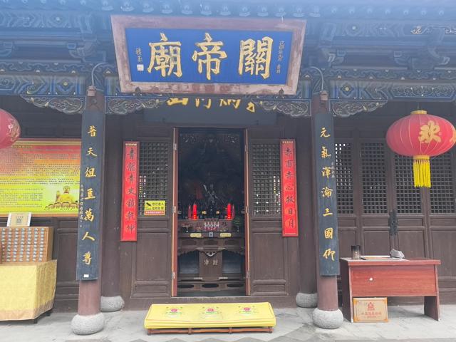 晋北的忻州古城很大，游客非常多，是我所见古城中最热闹古城景区