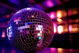 成都舞厅在三月初昙花一现就被紧急叫停，部分美女转战重庆南京图片