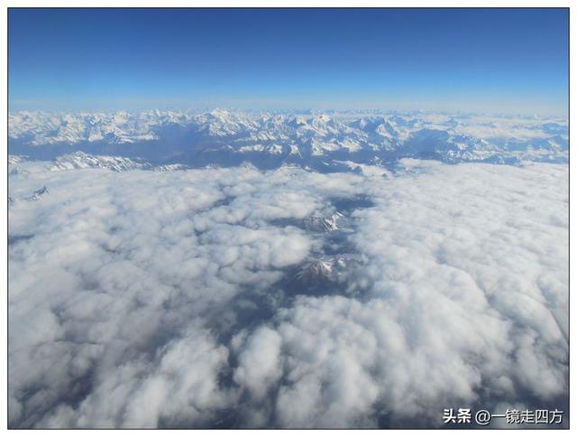 雪峰、云海、田陌 — 西藏林芝至成都空中俯瞰