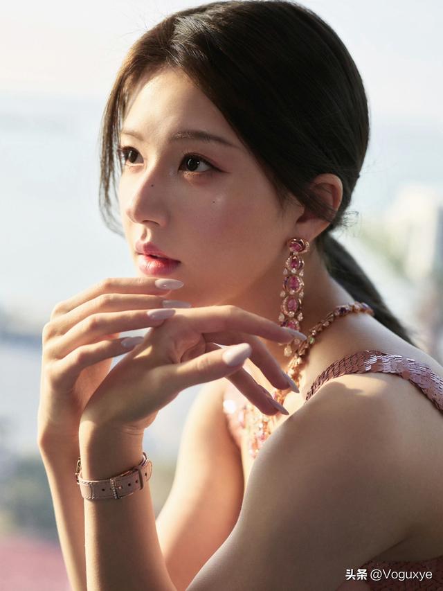 赵露思红毯压轴