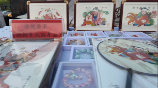 昨晚，签约！