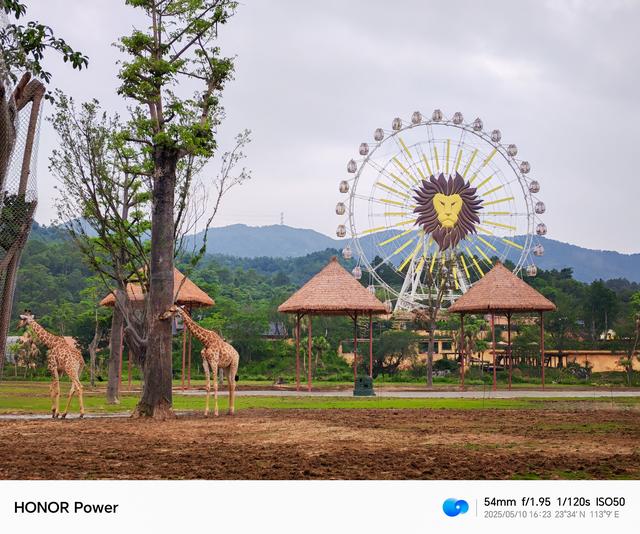 荣耀史上续航最强千元机！8000mAh+四曲屏，这手机是充电宝成精？
