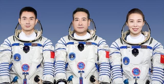 相比男性宇航员，为何女宇航员特别少？她们在太空上如何生活？