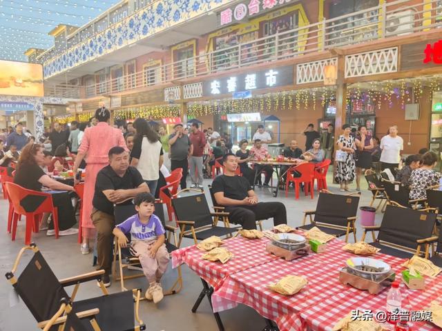 七夕浪漫夜 梧桐市集共谱美好乐章