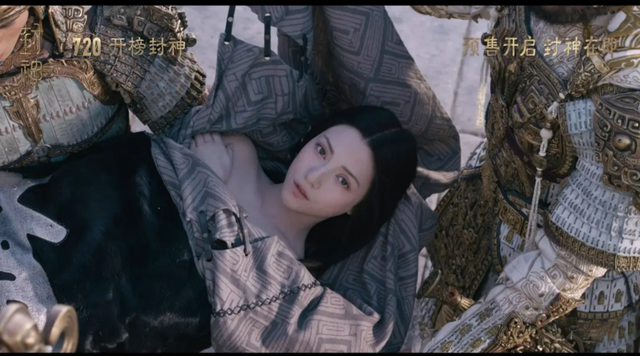 霍启山新恋情曝光不到1天，女方身份被扒光，整个霍家坐不住了！