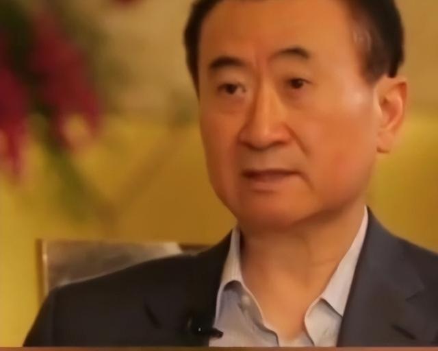 挥霍无度、风流成性，71岁的王健林，惨遭亲儿子王思聪的“反噬”