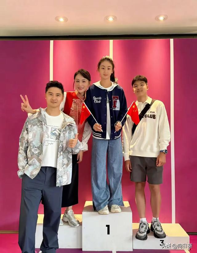 田亮儿女都这么大了！全家共用一张脸，不仅颜值爆表 海拔也杠杠的