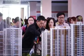 为什么说“富不买东户，穷不选西户”？原因让人无奈，你选对没？图片