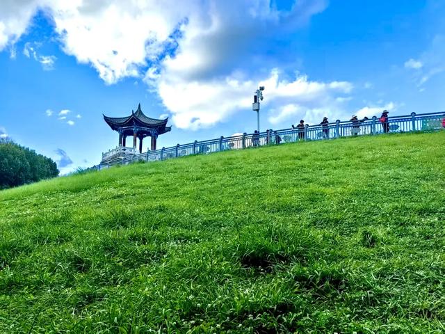 丽江清溪水库!不是景点,却藏着20℃的诗意秘境