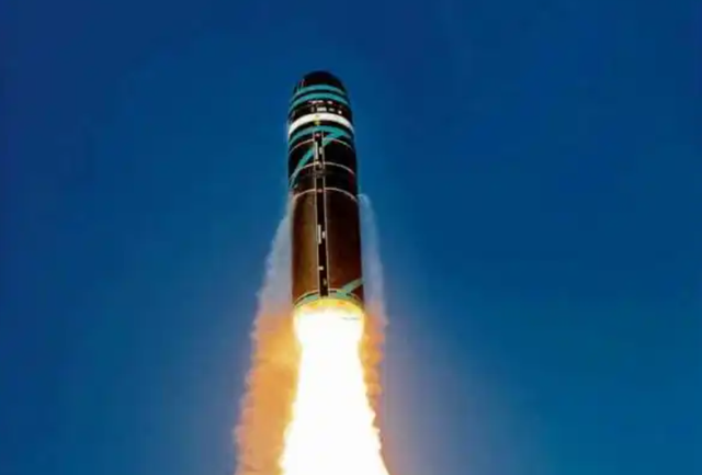 法国王牌出鞘！海空双线齐发力，核武器技术突破超预期