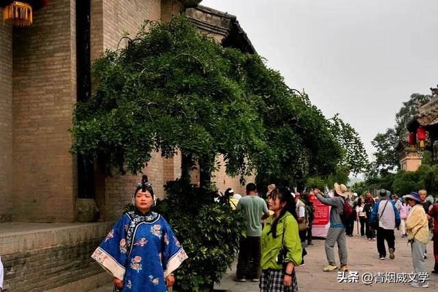 走进王家大院