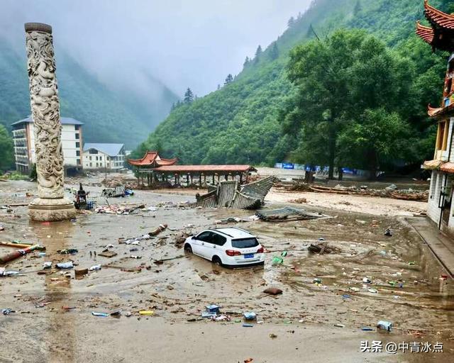 甘肃山洪亲历者：房子冲走了几百米