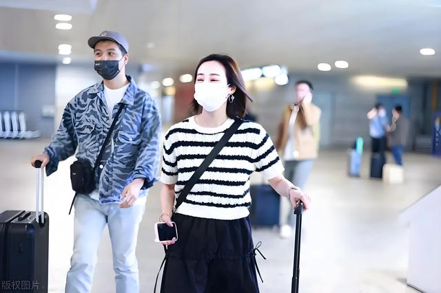 李纯马頔官宣结婚！三年低调恋情曝光，网友翻开旧照全愣住