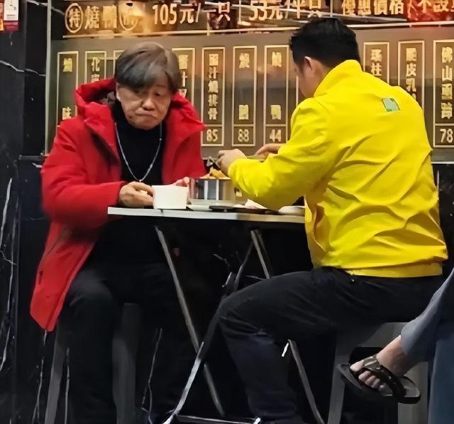 牛鬼蛇神现原形！梁小龙去世消息曝光不到24小时，恶心的事发生了