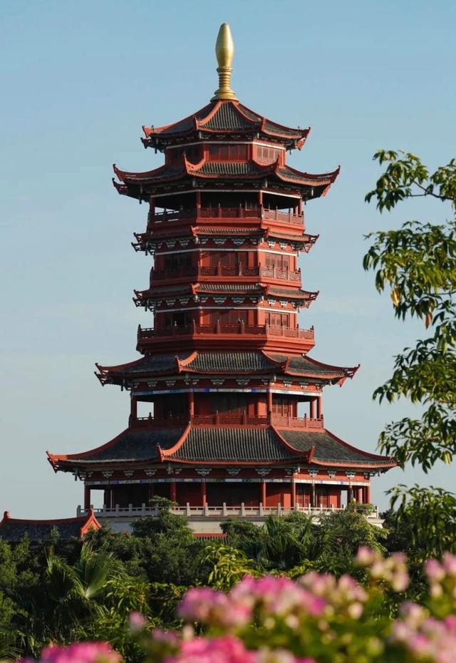 厦门园博苑八景，杏阁远眺、水月光华、墨杉奇色等，都是网红景点