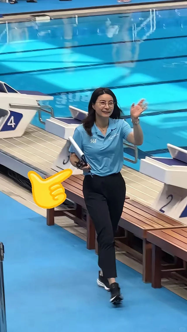 霍震霆没想到，44岁儿媳郭晶晶再次官宣喜讯，让整个阔太圈沉默了