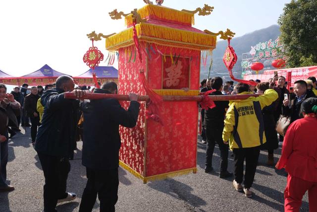 白河县天宝梯彩农园第二届年猪宴系列农文旅活动启动