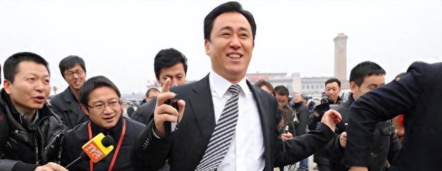 许家印为活命全部交代！供出背后三大靠山，难怪他能如鱼得水
