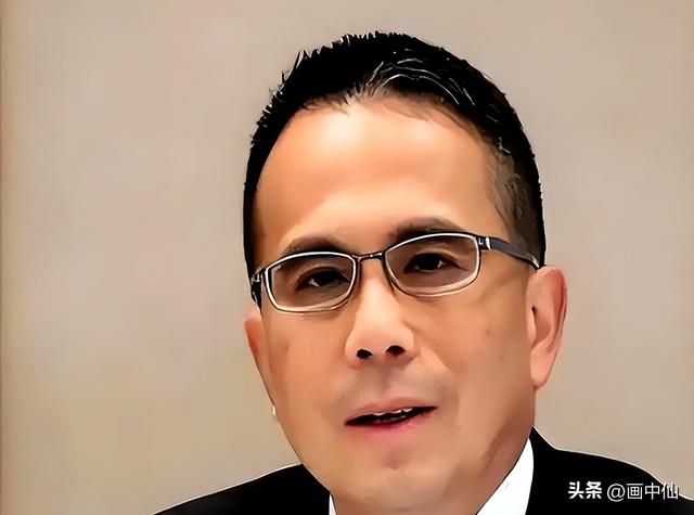 中国不挽留，美国不收留，被夹在中间的李嘉诚，终于玩不转了！