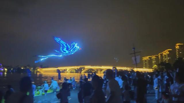 汉川天屿湖“粉红夏日”狂欢季 国潮凤凰秀震撼夜空