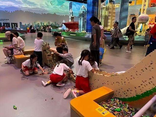 抓住暑假的尾巴！亲子游玩学结合，“不费爸妈”酒店成新宠