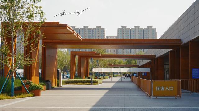 郑州藏着中国首个全景式沉浸戏剧公园，如今成了超火网红打卡地？