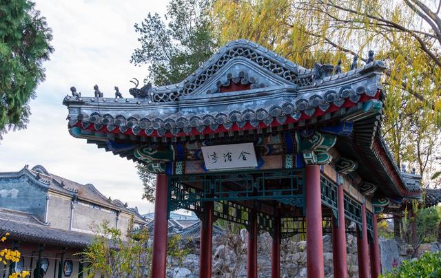 直隶心脏漫游记：在总督衙署、千年莲池与老街烟火里，遇见保定