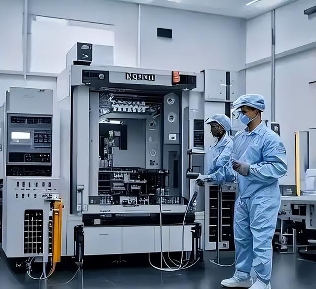 让中国光刻机变成废铁？被批傲慢的日本下狠手，借势美国遏华