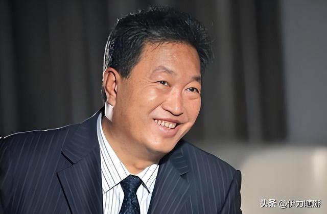 出门12名女秘书陪伴，非法敛财100亿，昔日河北首富锒铛入狱记