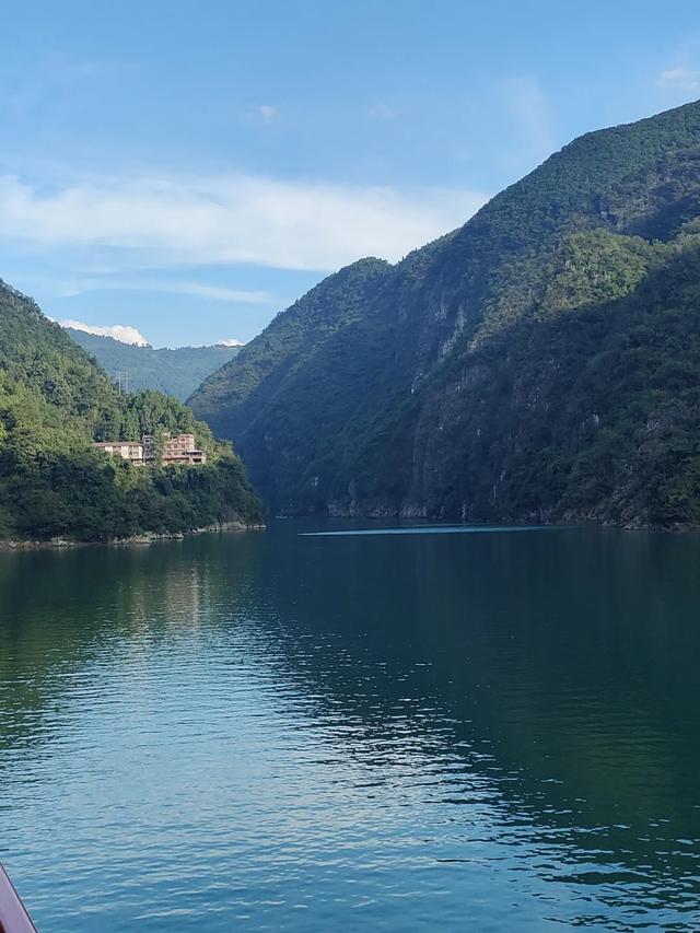 陈斌 散文||雾都游记