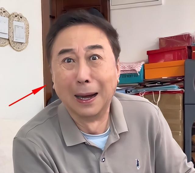 闫学晶没想到，2026年刚开年	，老搭档冯巩就给自己上了生动一课