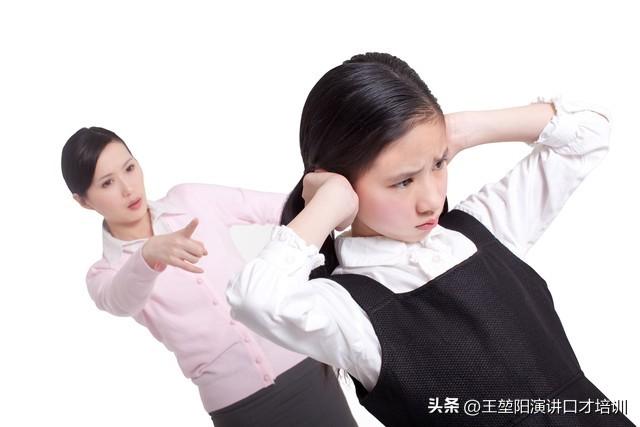 别再羡慕 “会说话的人”！3 个普通人能落地的口才技巧，练 1 周就有