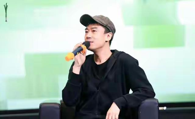 瞒了37年！原来他是李雪健的儿子，真是低调的“星二代”！
