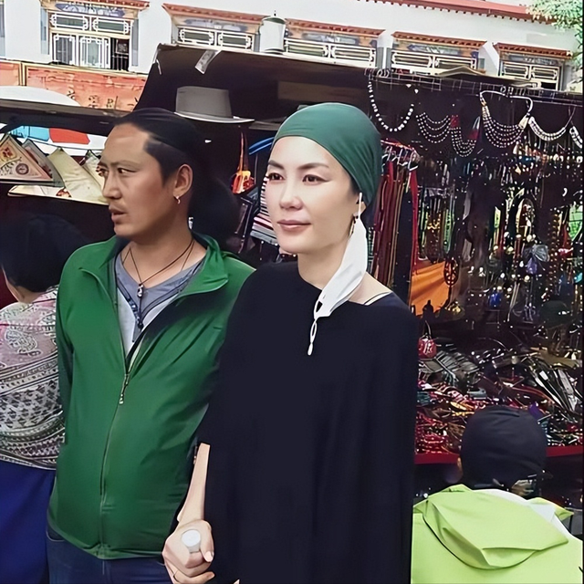 拔出萝卜带出泥！释永信被带走之后，常年信佛的王菲也被牵扯进来