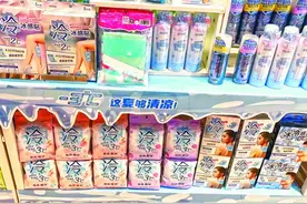 风扇怼脸吹，有人面瘫了！专家：“降温神器”还需科学使用图片