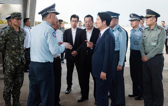 赖清德下令台军实弹备战，蒋万安向大陆亮明立场，他反对两岸统一