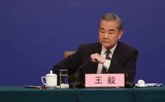 李在明麻烦大了，韩外长致电王毅，想“求药方”？中方提3个要求