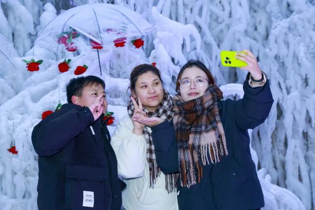 冰雪点金 文旅生春——师市“冰雪经济”发展观察