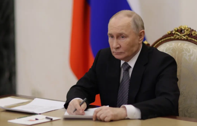 普京熬了3年总算熬出头，形势对俄罗斯一片大好？