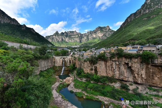 太行山平顺县的天路