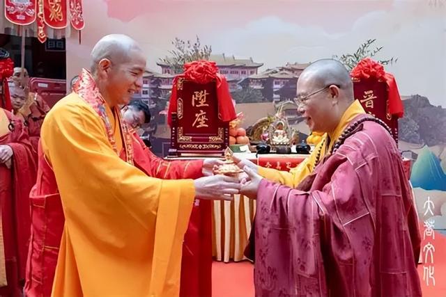 墙倒众人推，佛教协会对释永信再下重手，最后的体面都没了