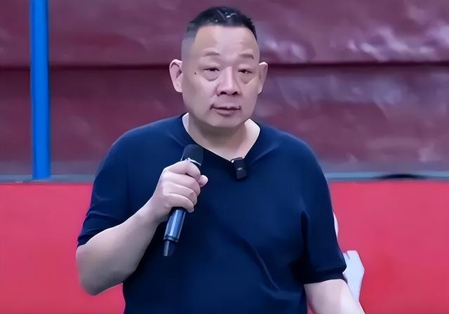 汤家凤吐槽于东来：买你东西，不代表认可你的价值观
