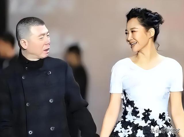 徐帆回应离婚5个月，冯小刚近况曝光	，他的“小心思”再藏不住了