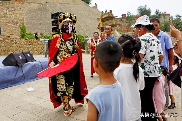 山西汾西：百年古宅醉游人