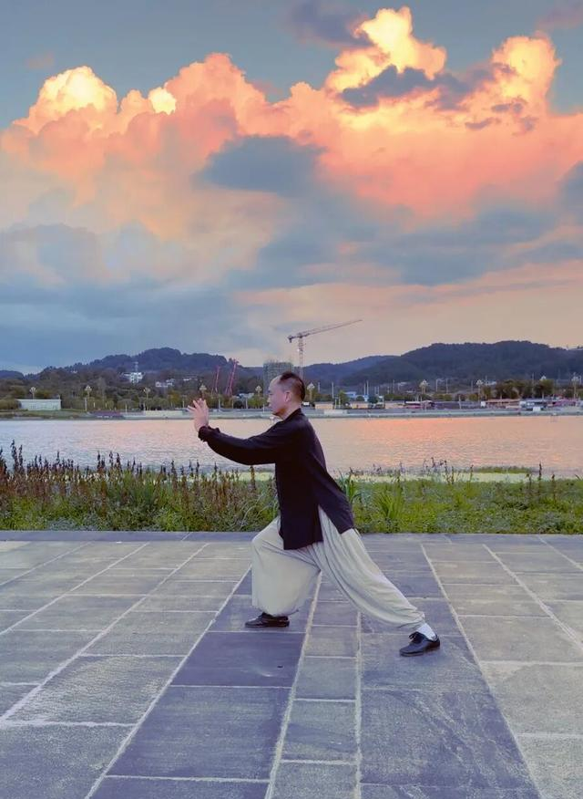 太极拳开胯大揭秘！从僵硬到灵活，这5个动作让你脱胎换骨
