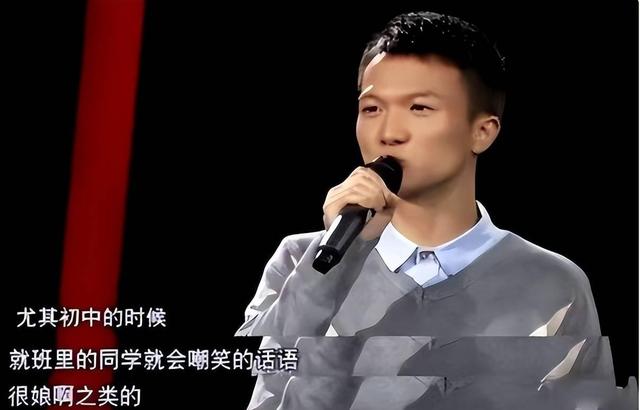 央媒亲自专访，揭开32岁周深真实处境，那英确实一个字都没说错