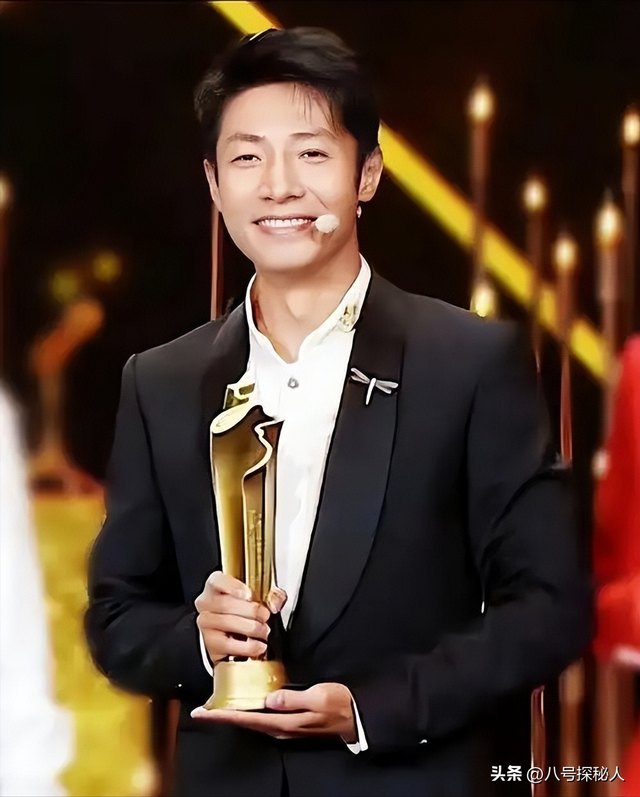 她和撒贝宁同居多年，却转身投入富家怀抱，没想到现在竟沦落至此