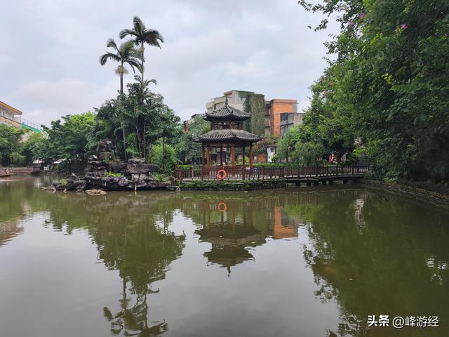 钦州中山公园，其历史最早可追溯到北宋，天涯亭是园内唯一的古迹