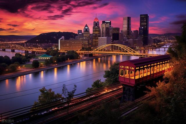 景致记录：狄更斯在美国匹兹堡，乘奇特动力列车，等离谱晚点的船