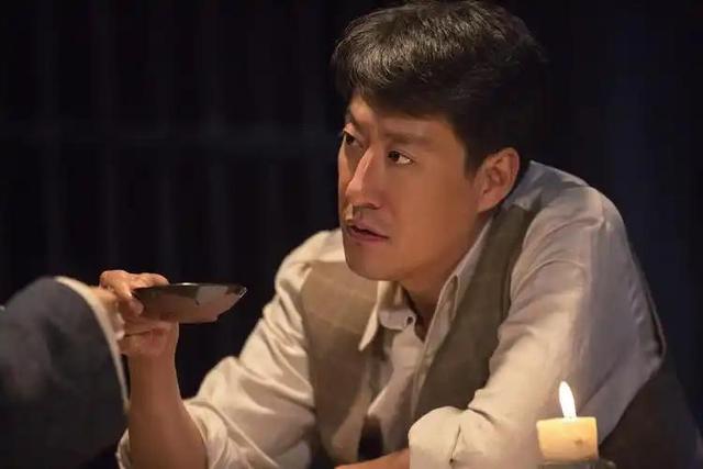 外表光鲜亮丽，实则是流氓头子、家暴恶魔，这5位男星太令人作呕